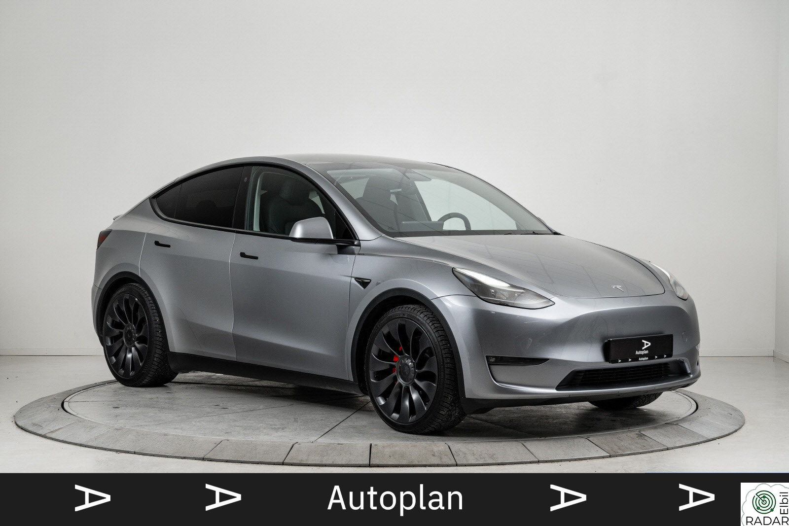 TESLA Model Y Performance AWD  Autopilot Krok Varmepumpe Premium