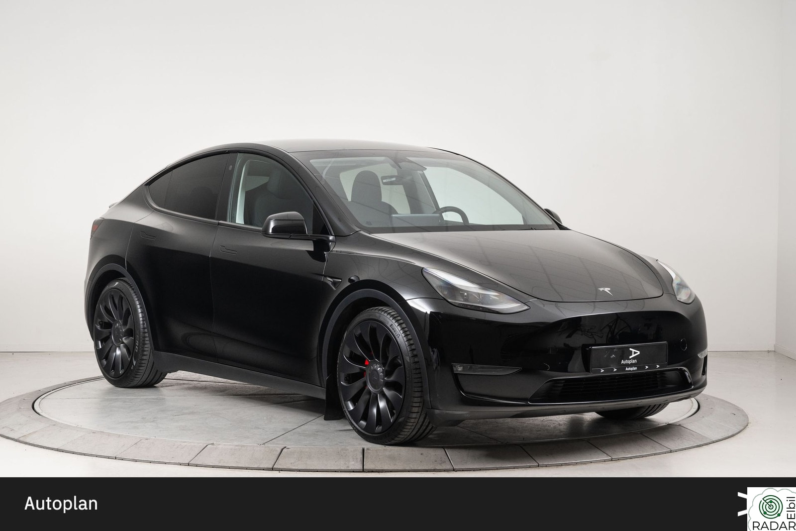 TESLA Model Y Preformance | ACC/Krok/Varmepumpe/Pano