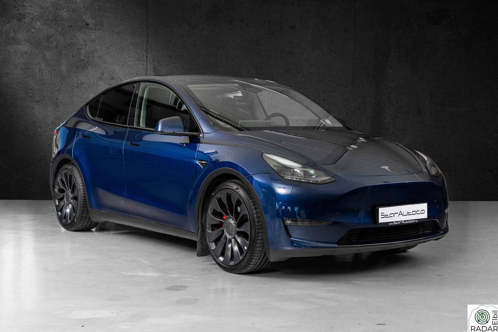 TESLA Model Y Performance AWD/21"+21"/Krok/Pano/Oppv.ratt/Berlin/++