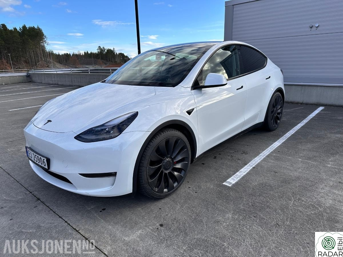 TESLA Model Y Performance AWD HENGERFESTE ADAPTIV CRUISEKONTROLL RYGG