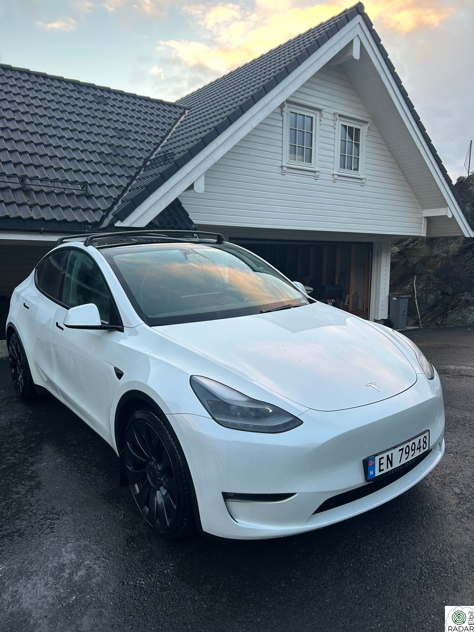 TESLA Model Y Performance AWD