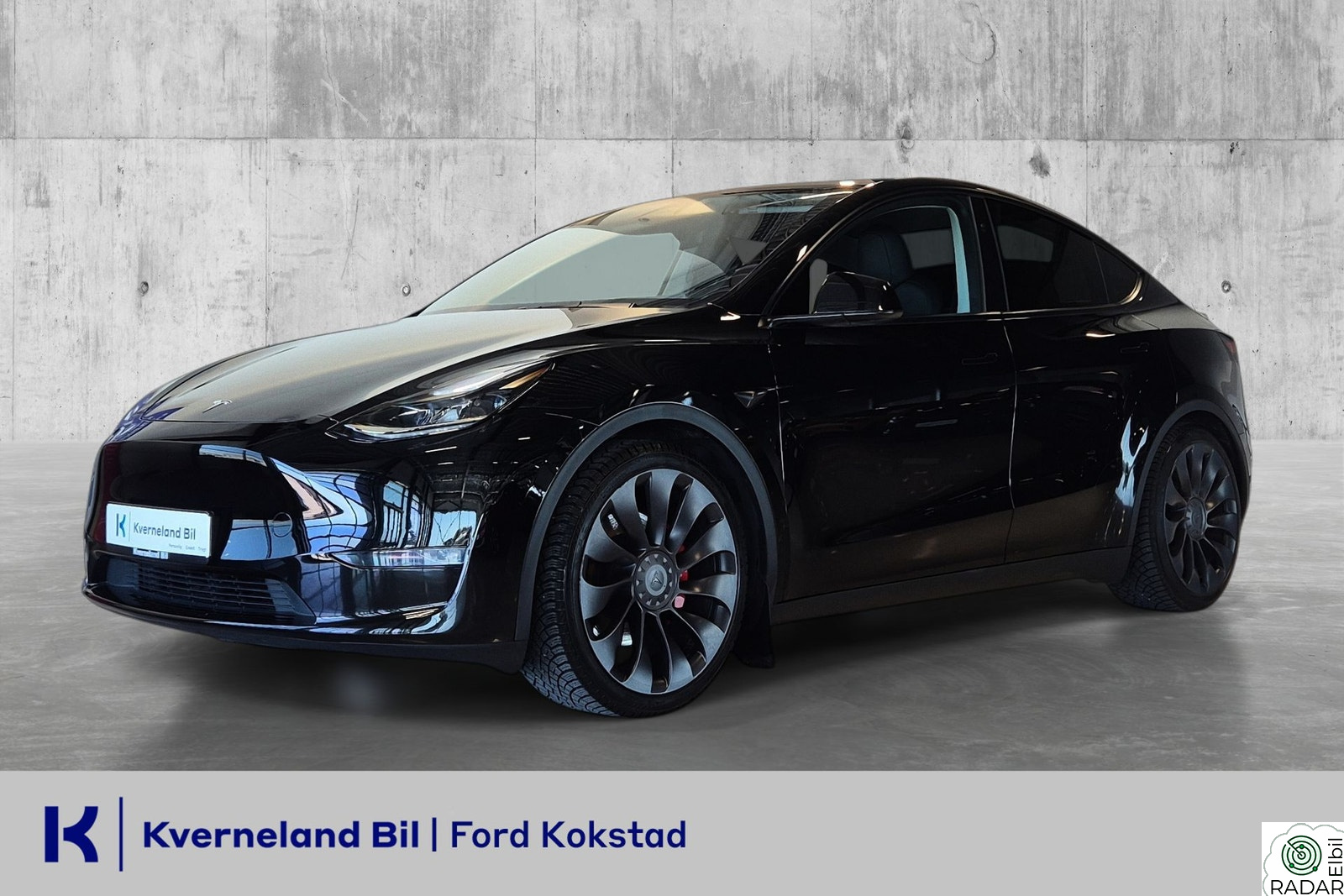 TESLA Model Y Performance/ Krok/ 21¨ S+W/360/Pano