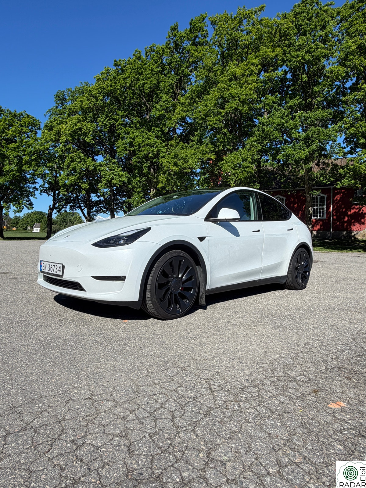 TESLA Model Y Performance AWD