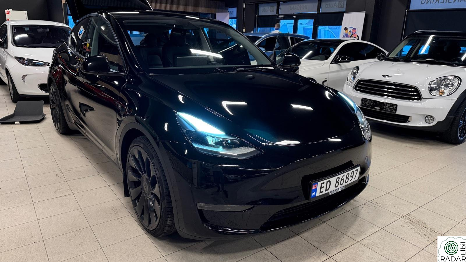 TESLA Model Y Performance/ AWD/ AP/ S+V dekk på felg