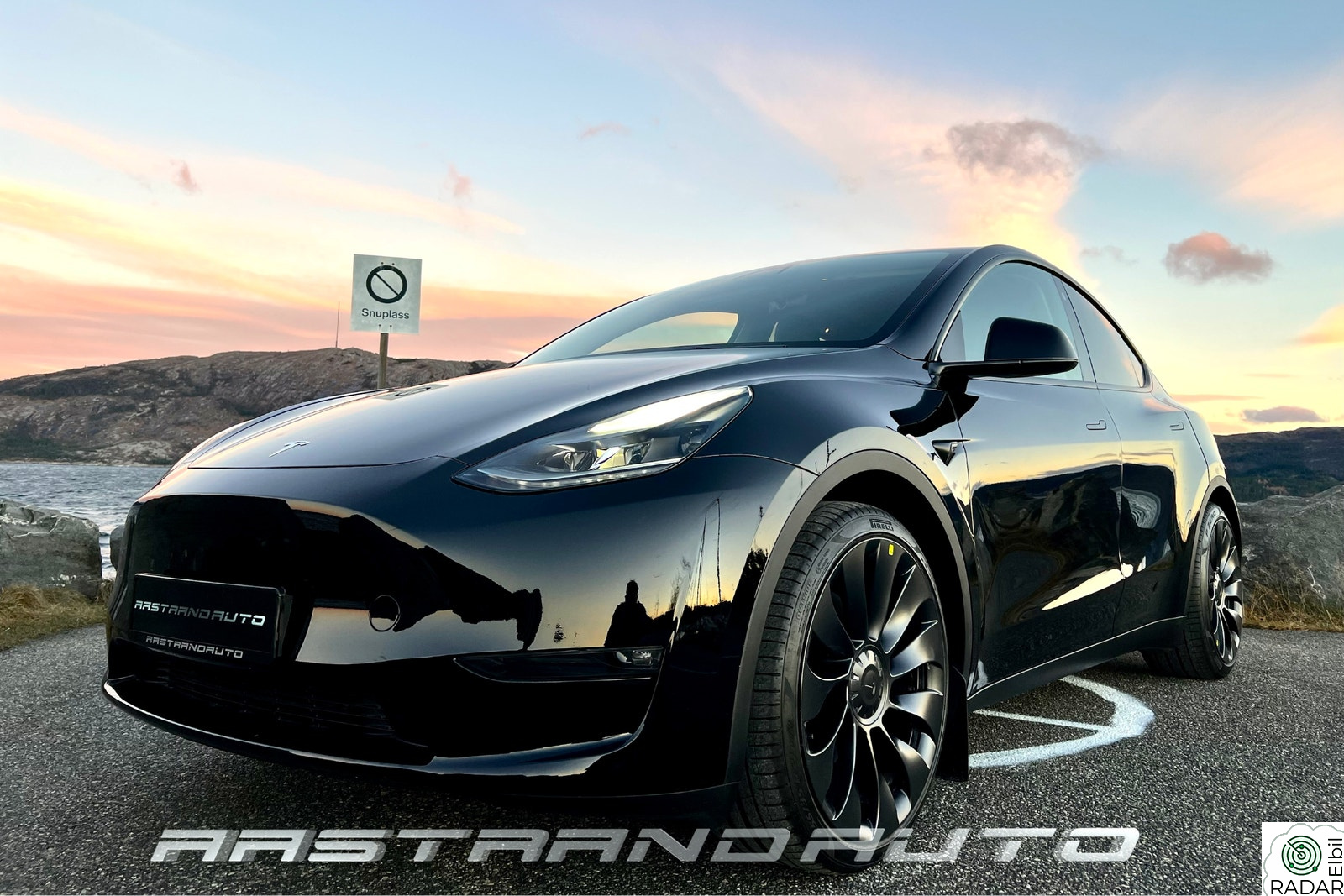 TESLA Model Y PERFORMANCE|PREMIUM|RYZEN|360CAM|HIFI|21"|LAV KM