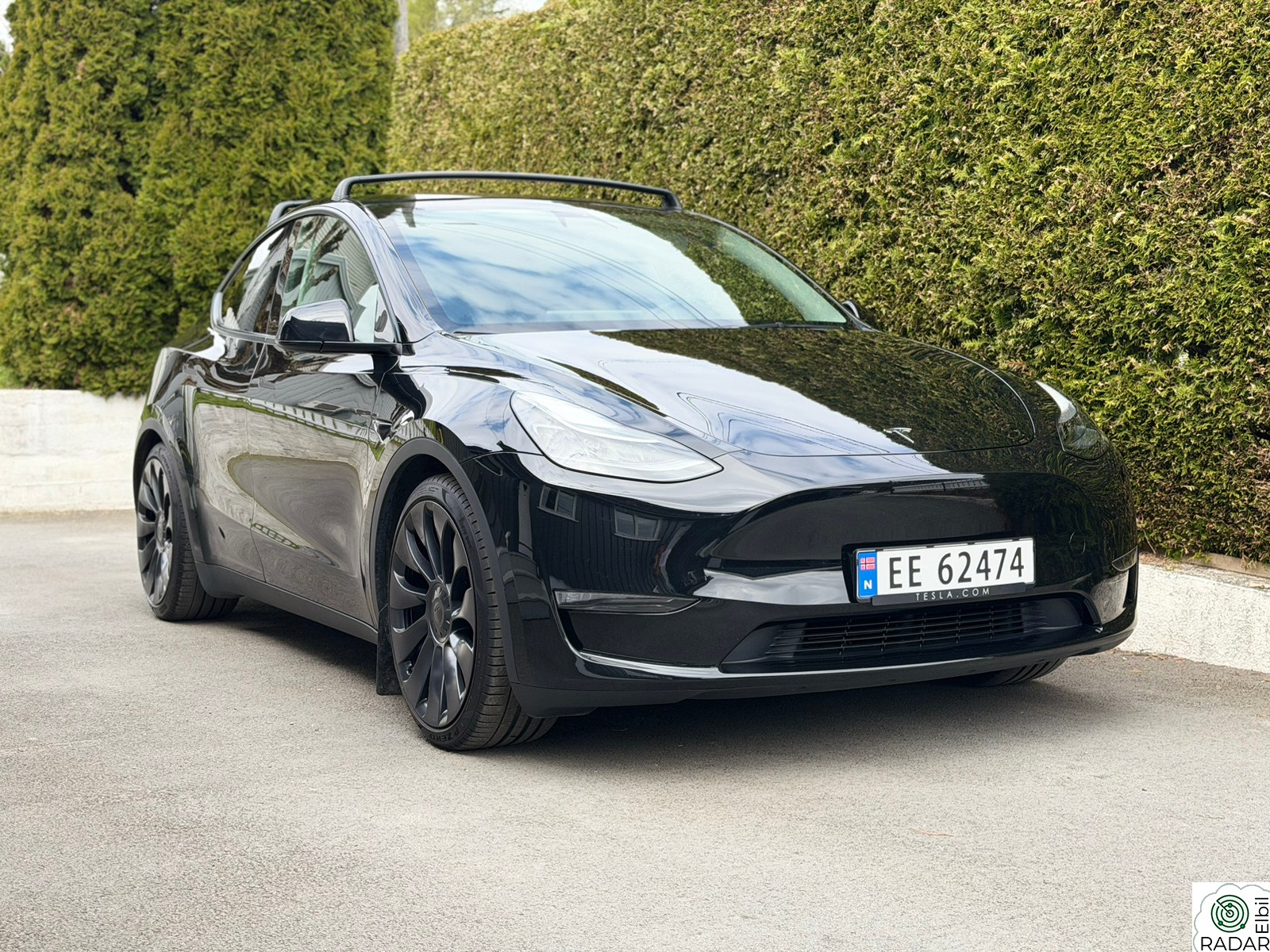 TESLA Model Y Performance AWD
