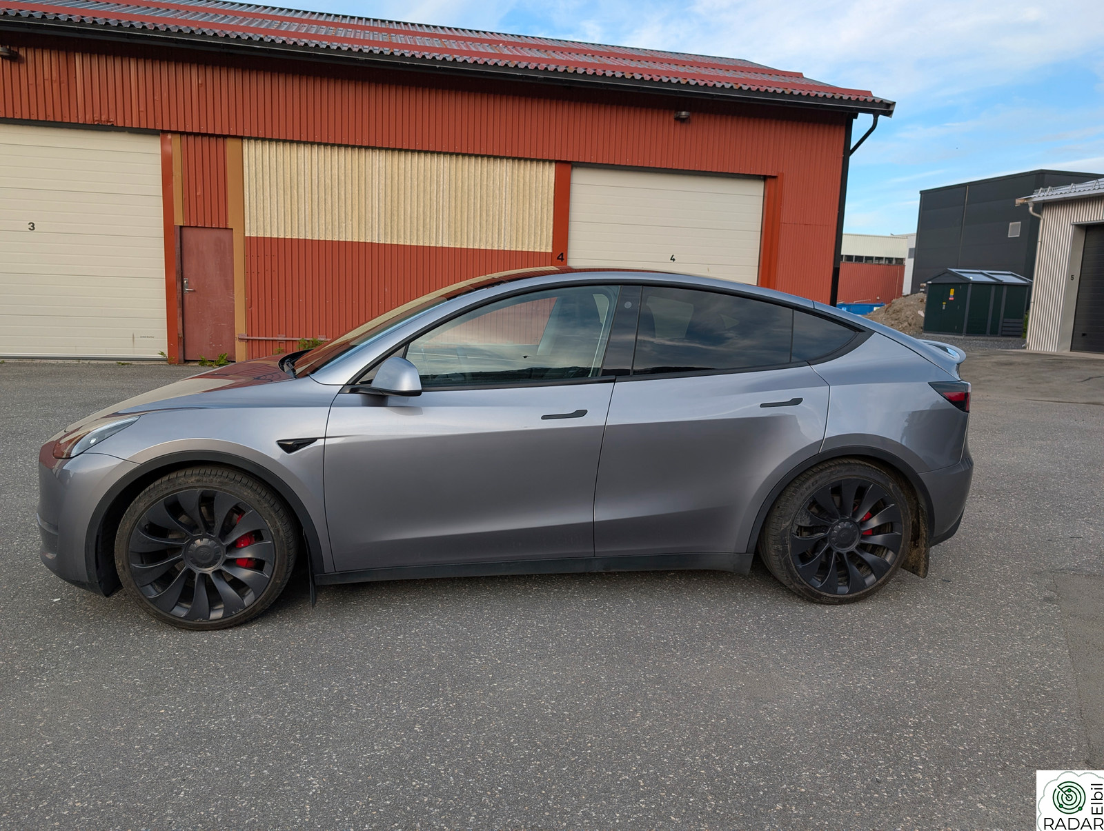 TESLA Model Y Performance AWD