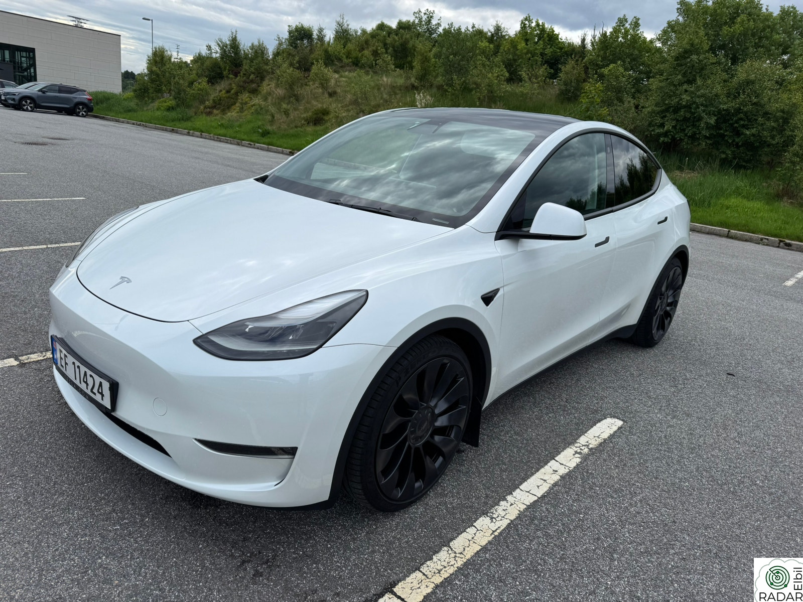TESLA Model Y Performance/AWD/514km/Krok/Navi/R.kamera/Garanti