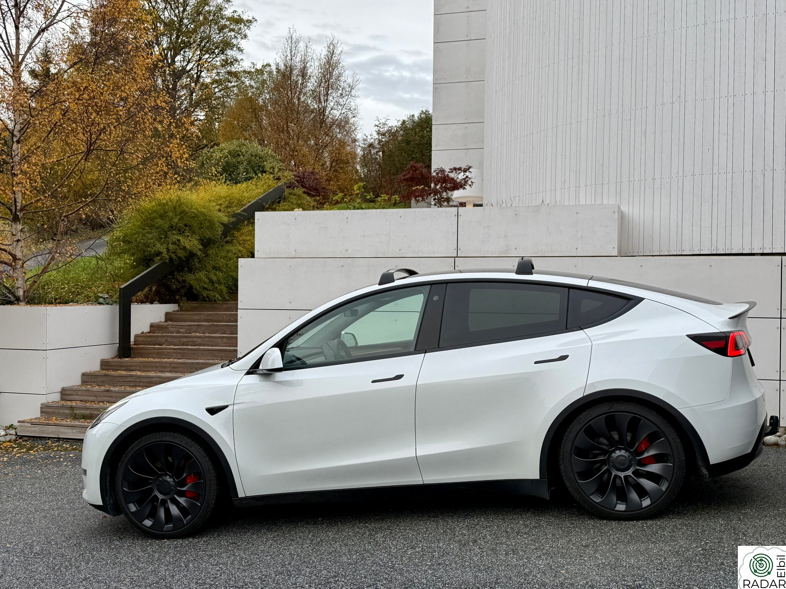 TESLA Model Y Performance AWD, 1 eier, Berlin, Service, Krok+++