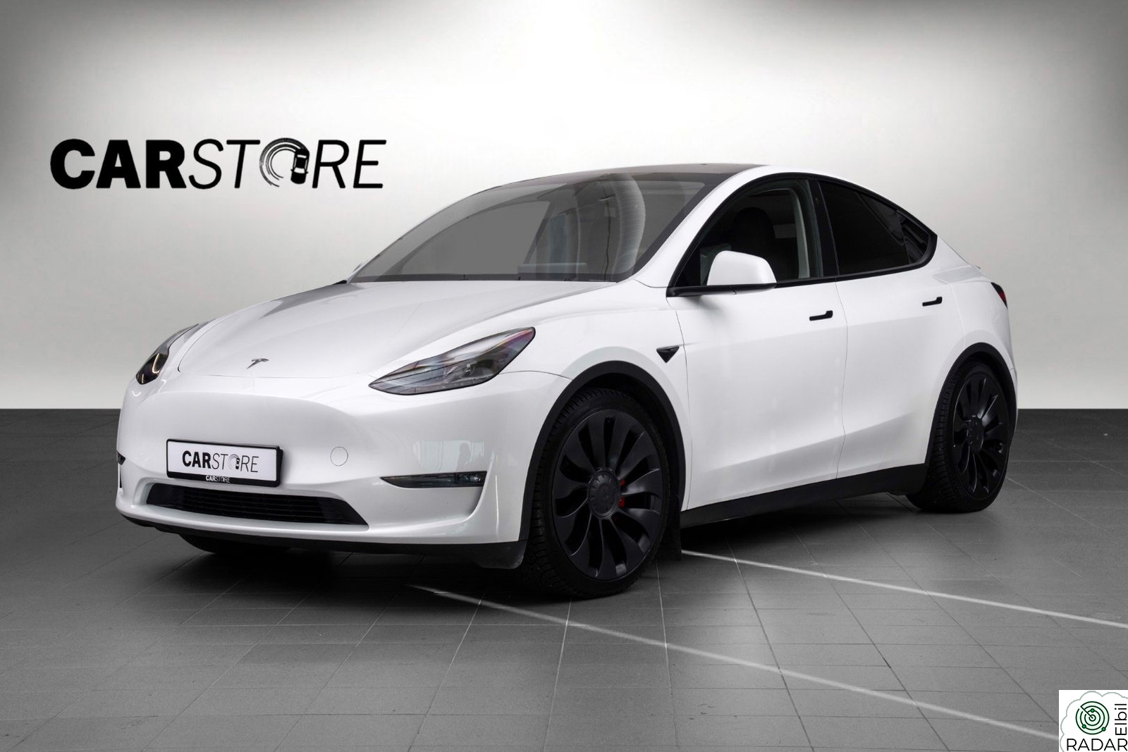TESLA Model Y Performance AWD Hengerfeste
