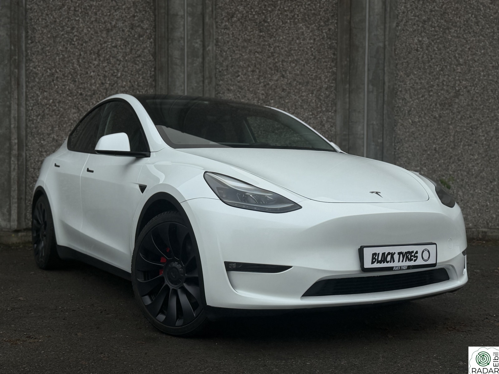 TESLA Model Y Performance AWD BERLIN//Premium/Rattvarme/Krok/AP/2x21"