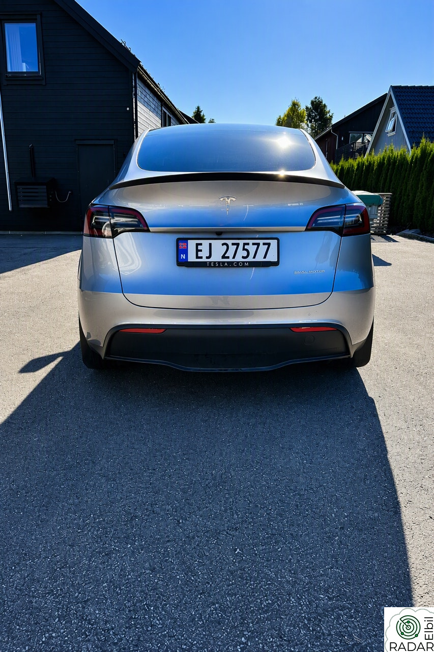 TESLA Model Y Performance AWD