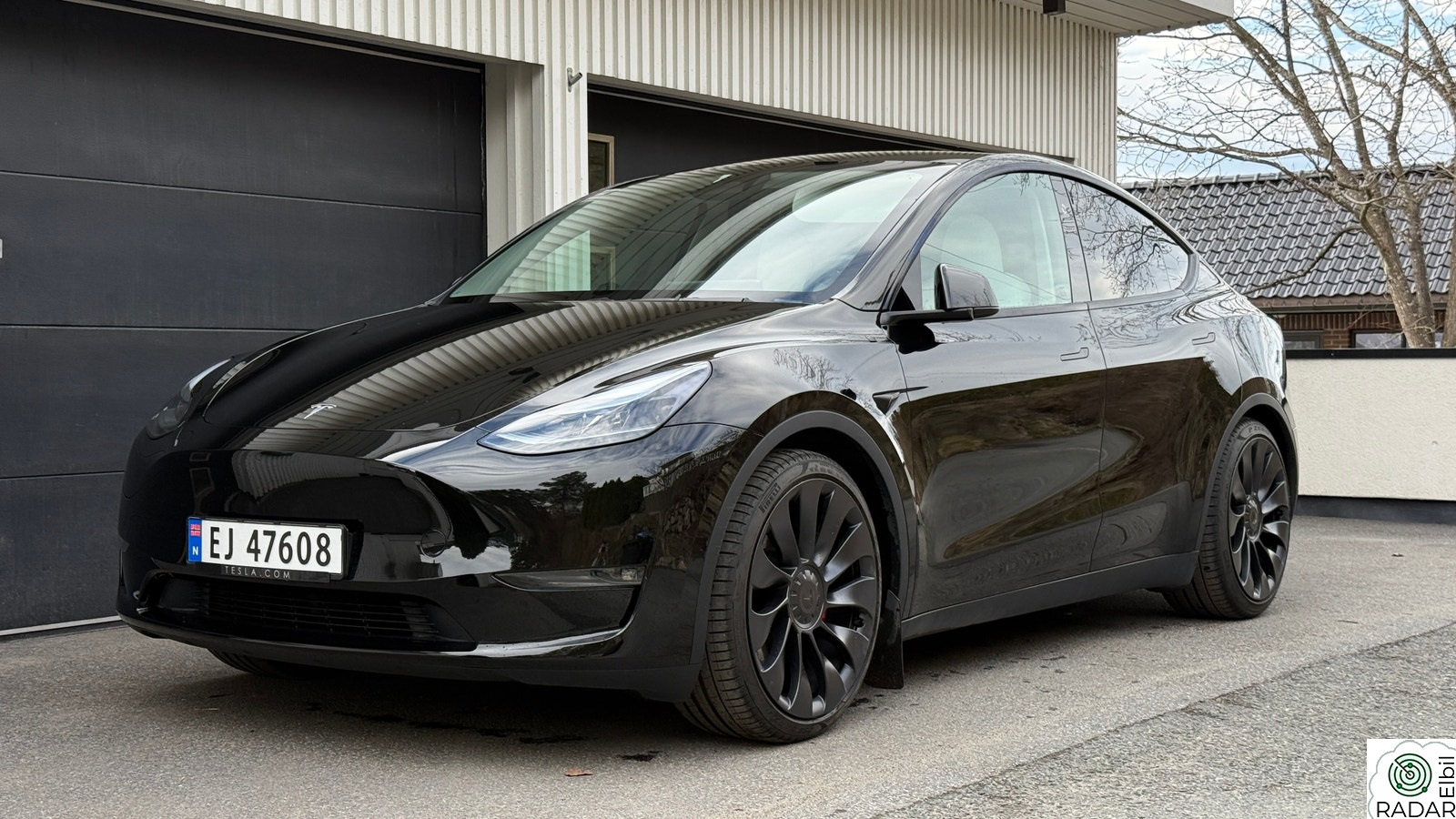 TESLA Model Y Performance AWD