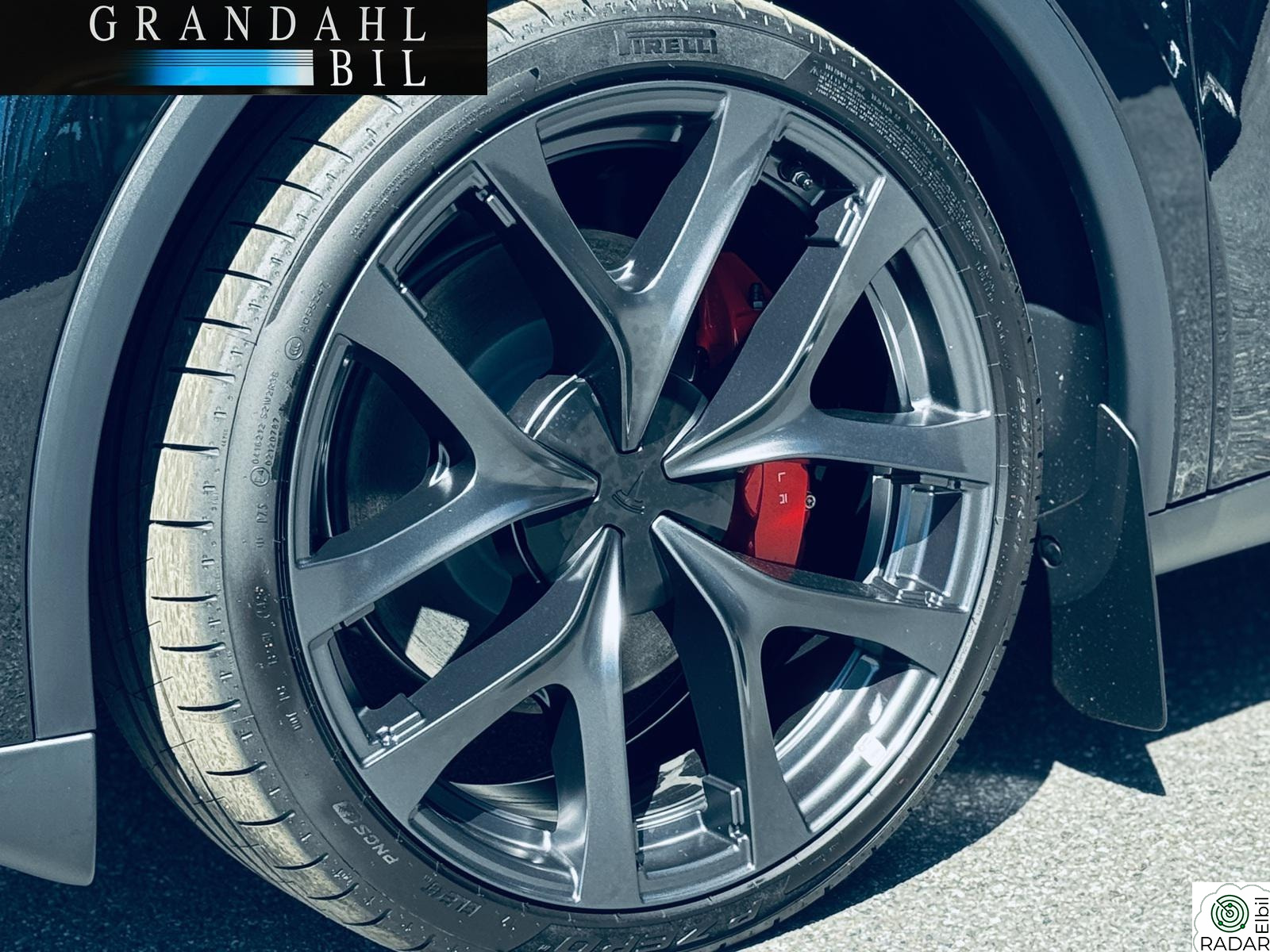 TESLA Model Y 4 WD - PERFORMANCE - S + V -Hjul - Tar innbytte