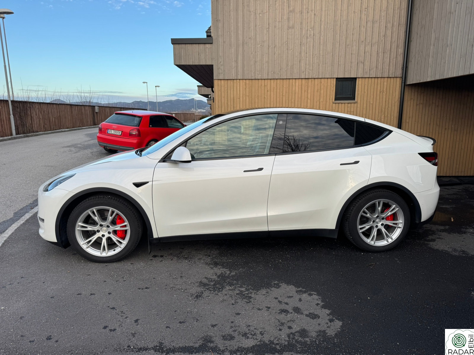 TESLA Model Y Performance AWD