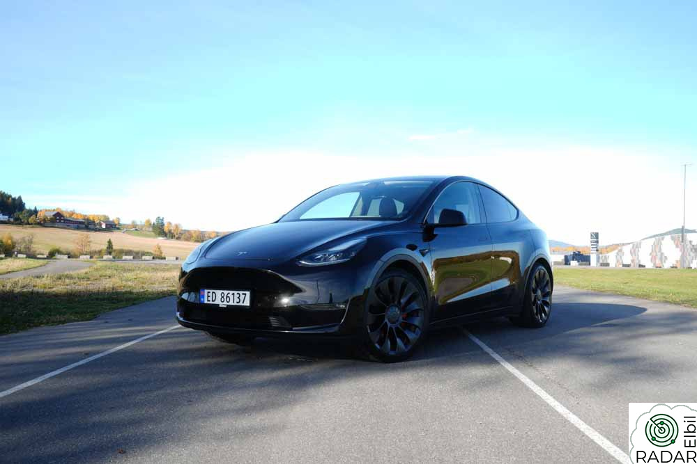 TESLA Model Y Performance AWD
