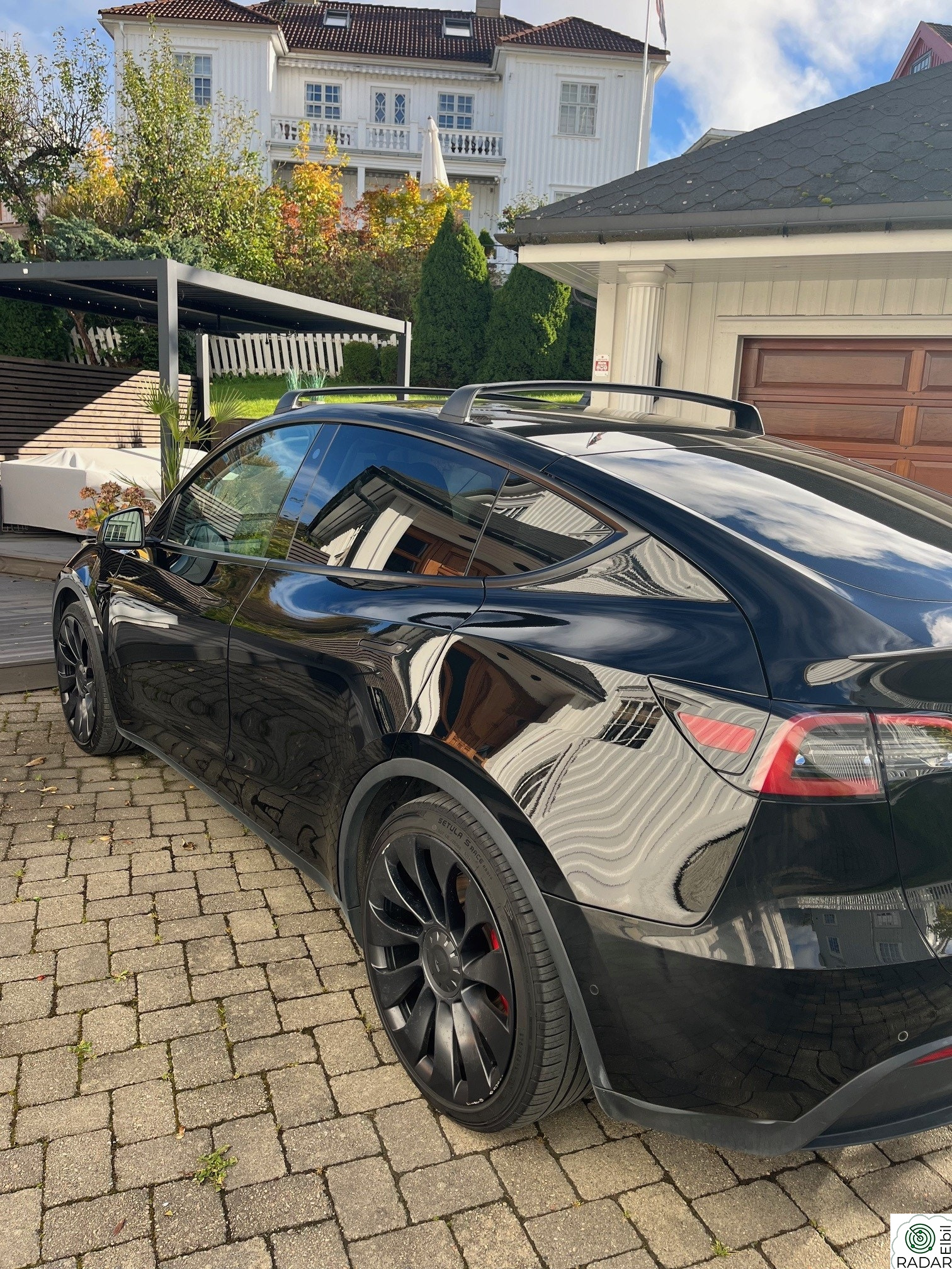 TESLA Model Y Performance AWD