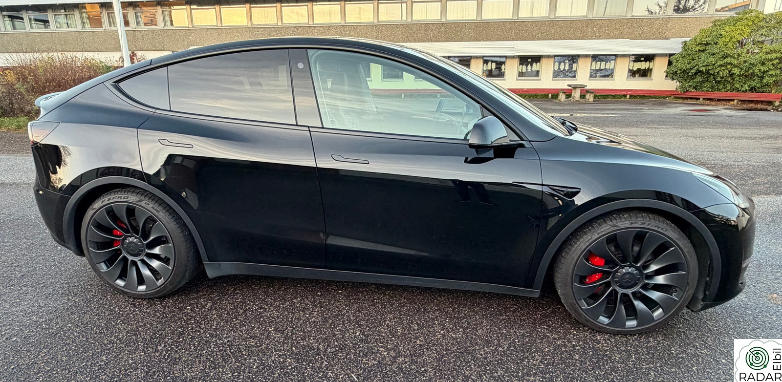 TESLA Model Y Performance AWD