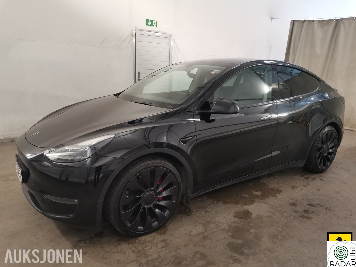 TESLA Model Y PERFORMANCE AWD 534 HK ACC AUTOPILOT PANO KAMERA PREMIU