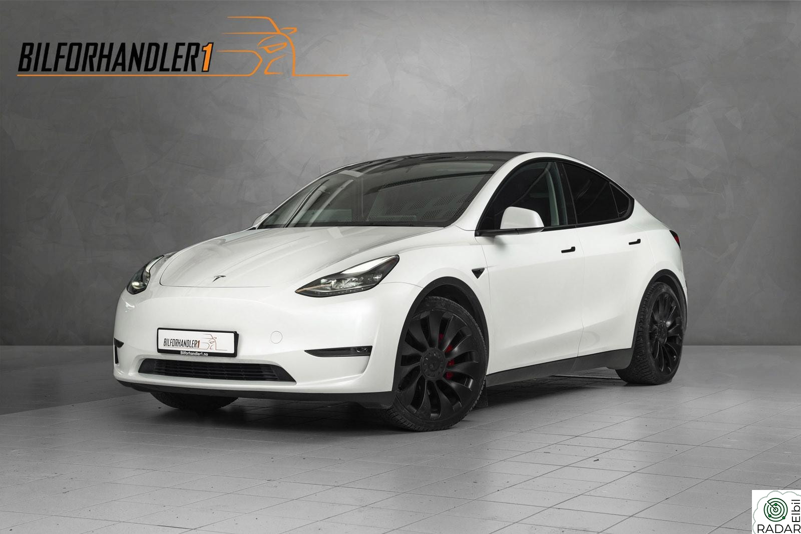 TESLA Model Y Performance Krok/Autopilot/Premium lyd/2x21"