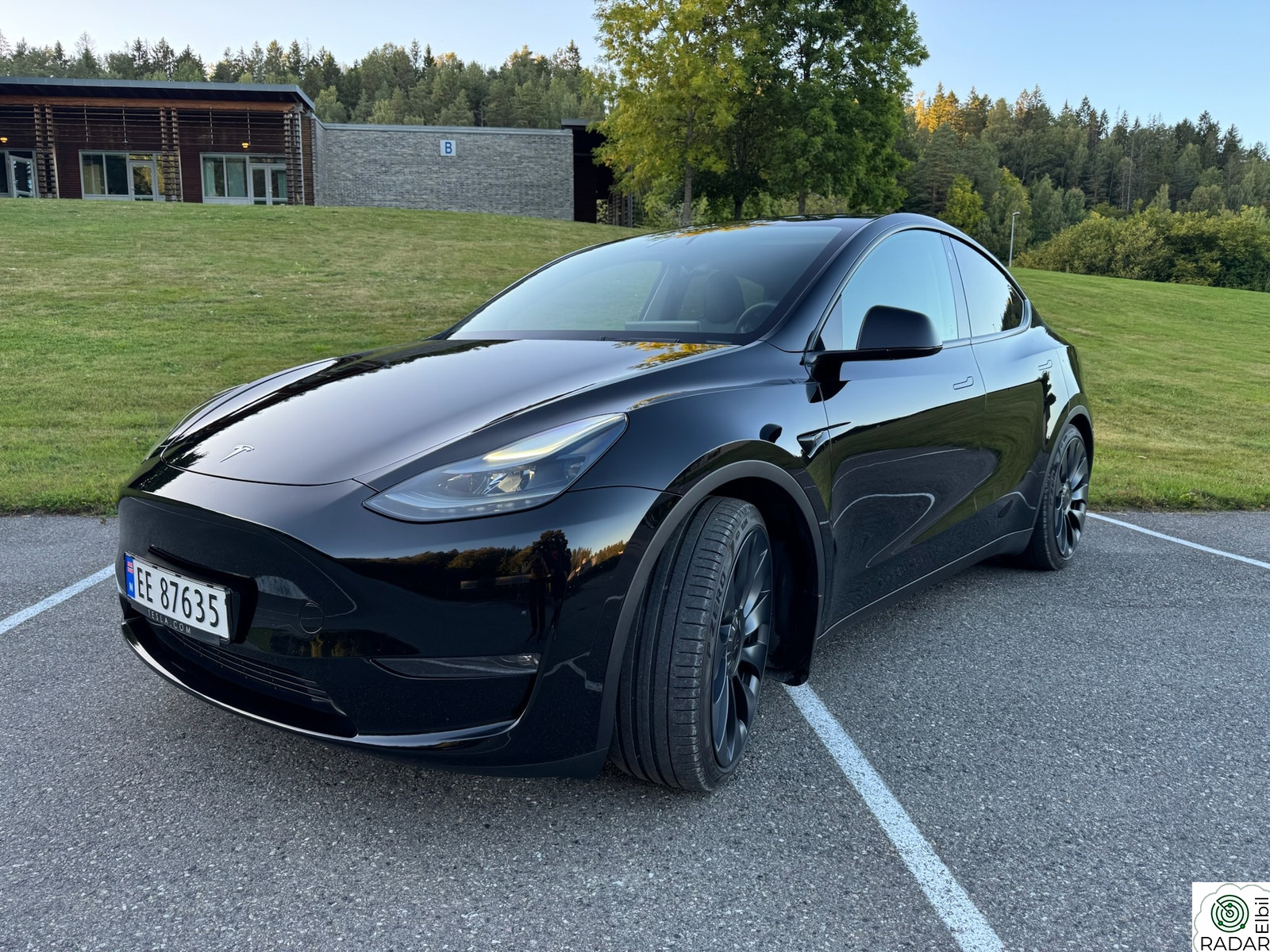 TESLA Model Y Performance AWD - Berlinprodusert - 21" S+V - 1 eier