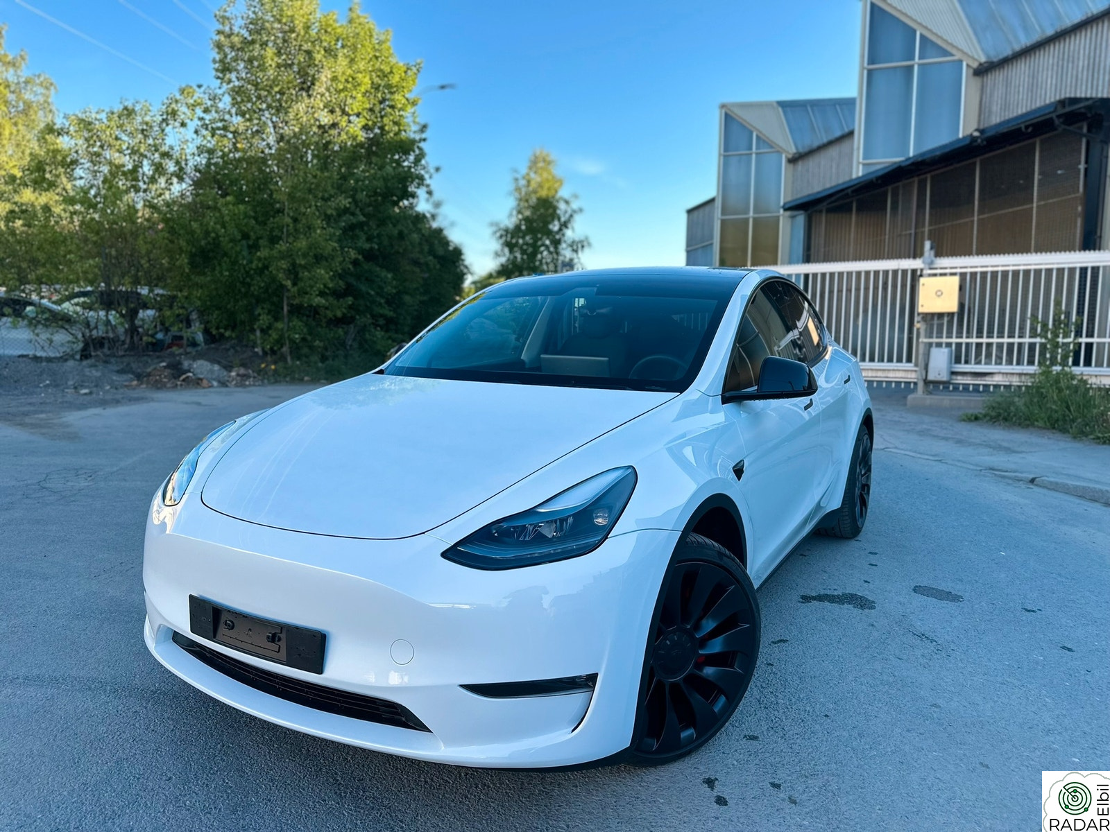 TESLA Model Y Performance AWD