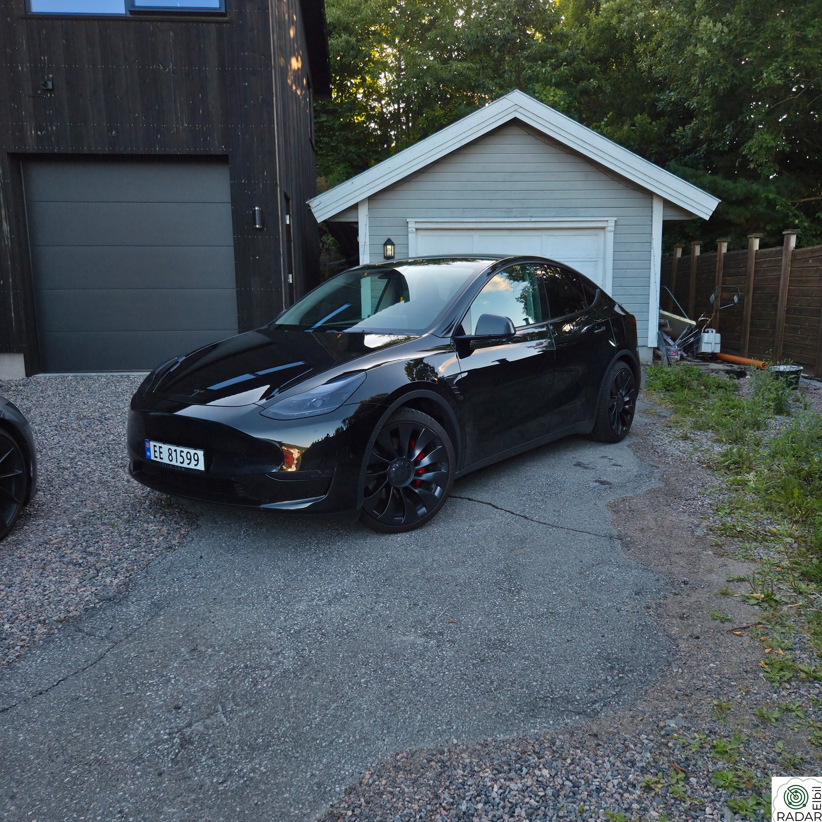 TESLA Model Y Performance AWD 2023 - keramisk coating + carbon fiber