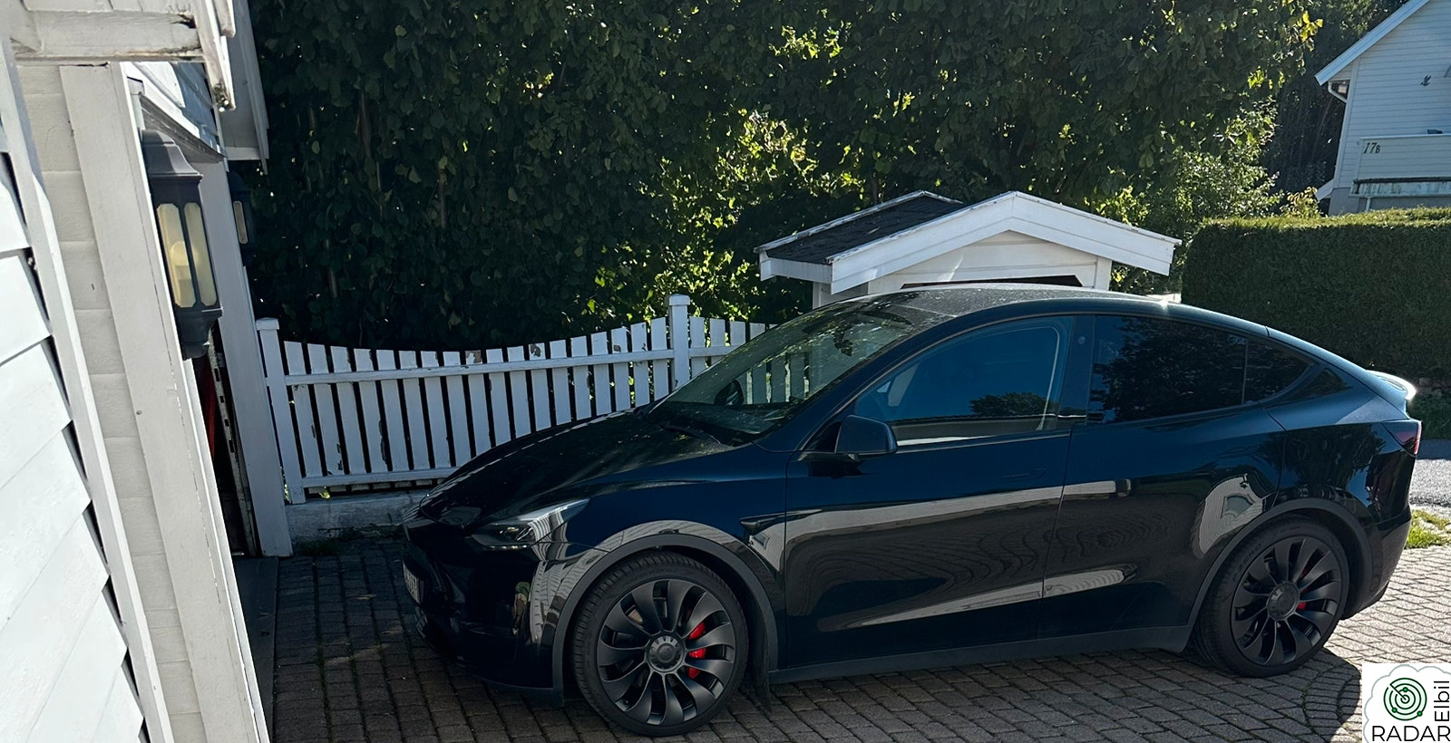 TESLA Model Y Performance AWD - lav km