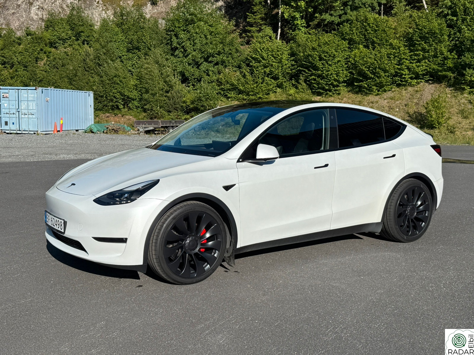 TESLA Model Y Performance - 534HK - AWD - Homelink - S+V