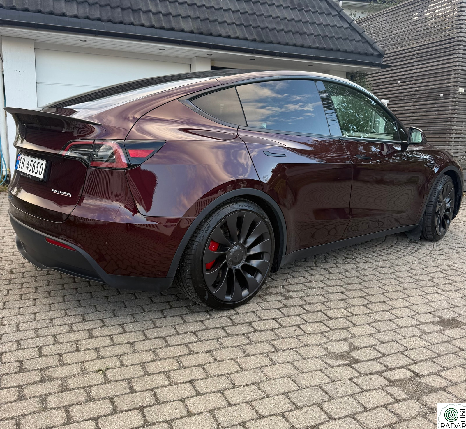 TESLA Model Y Performance AWD