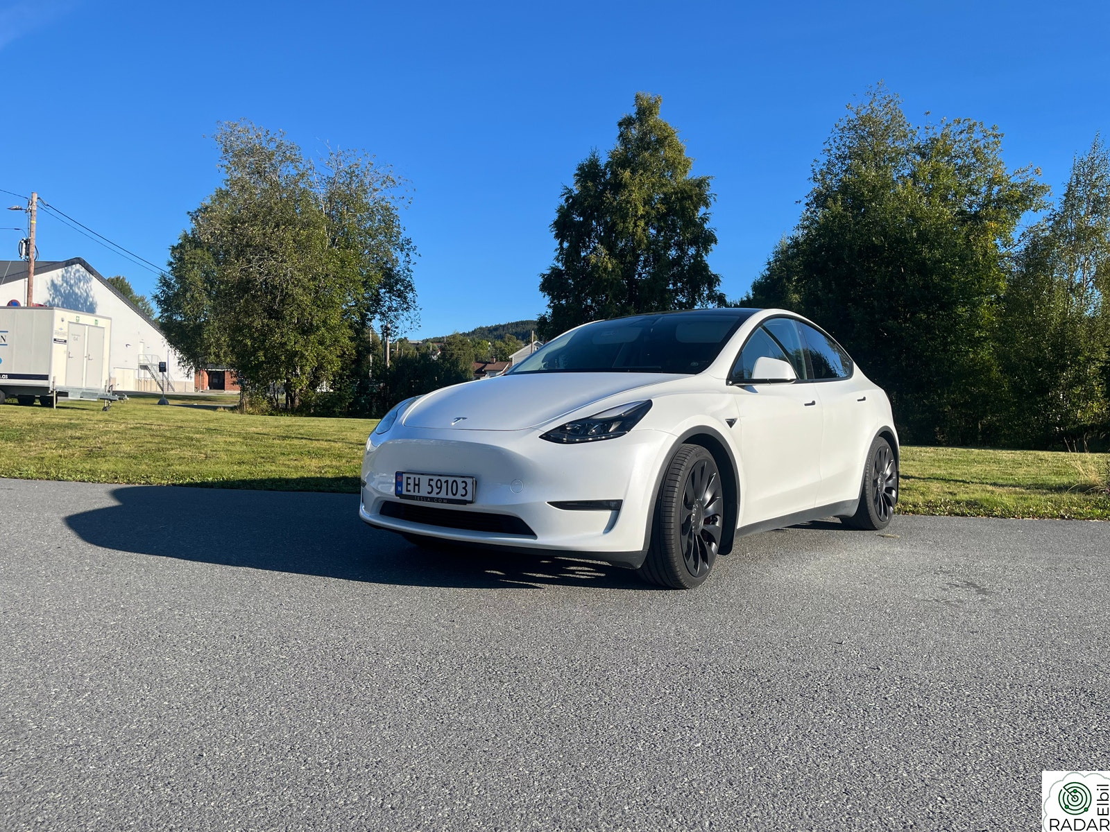 TESLA Model Y Performance AWD