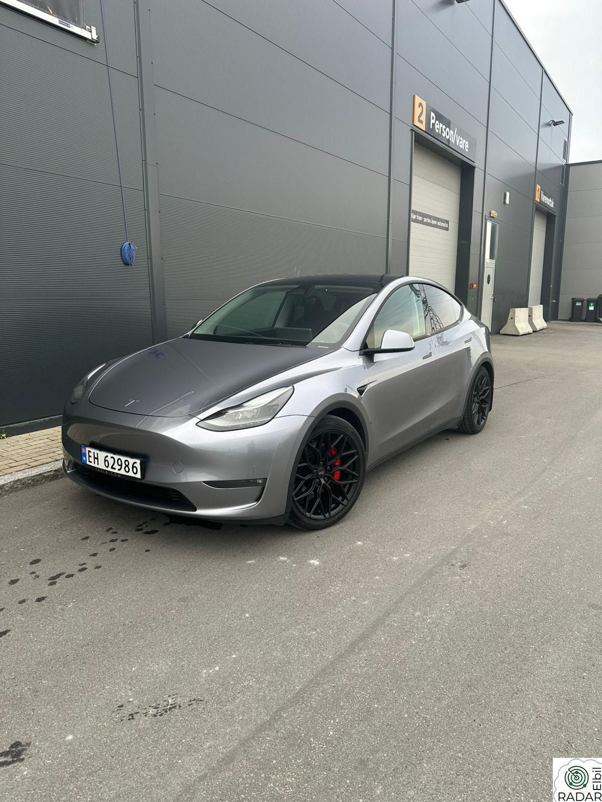 TESLA Model Y Performance AWD
