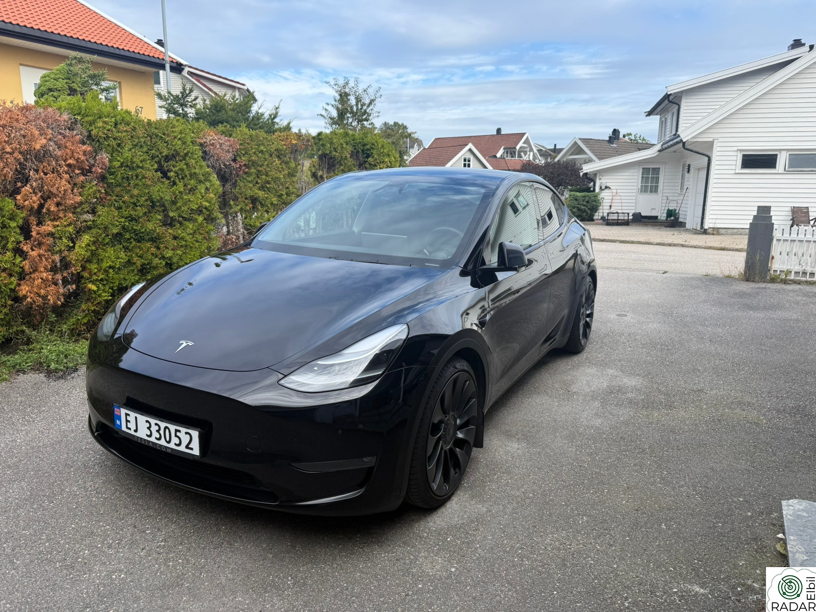TESLA Model Y Performance AWD