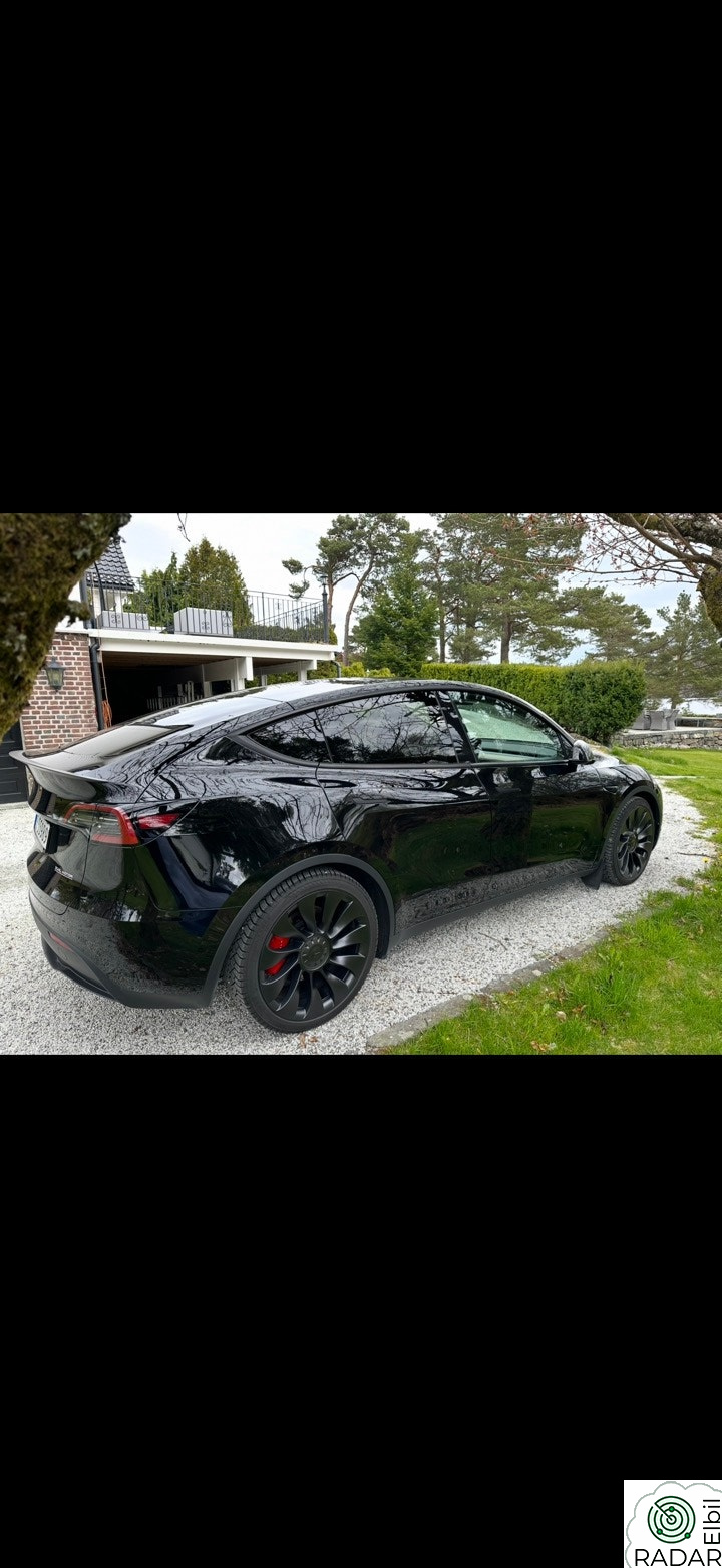 TESLA Model Y Performance AWD