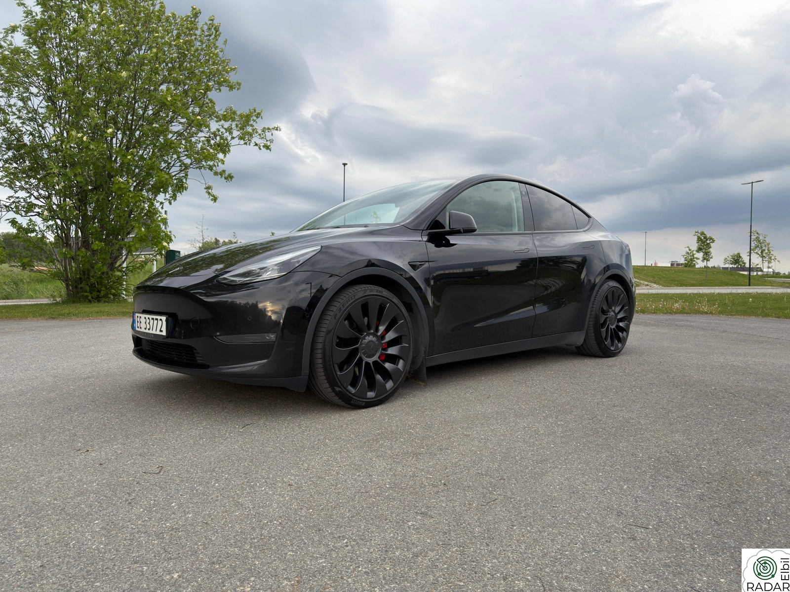 TESLA Model Y Performance AWD