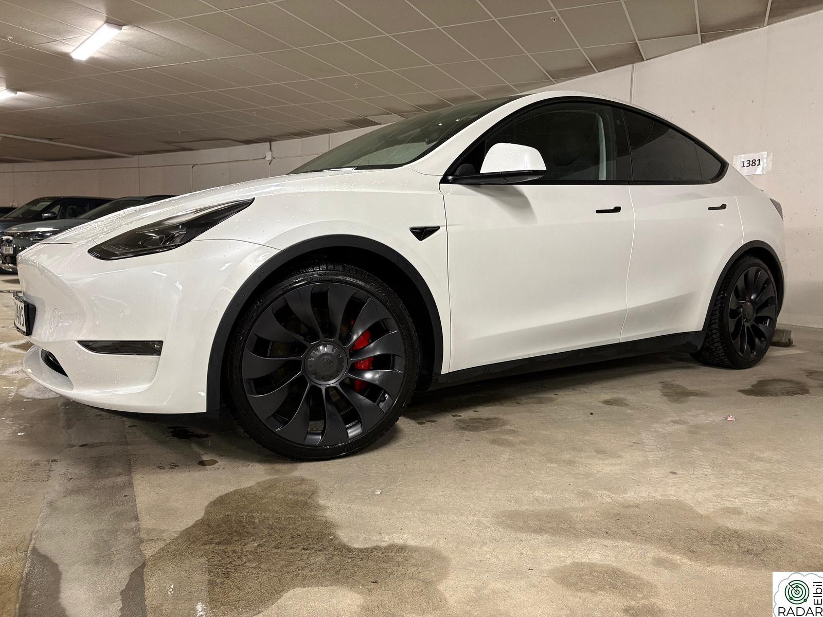 TESLA Model Y Performance AWD