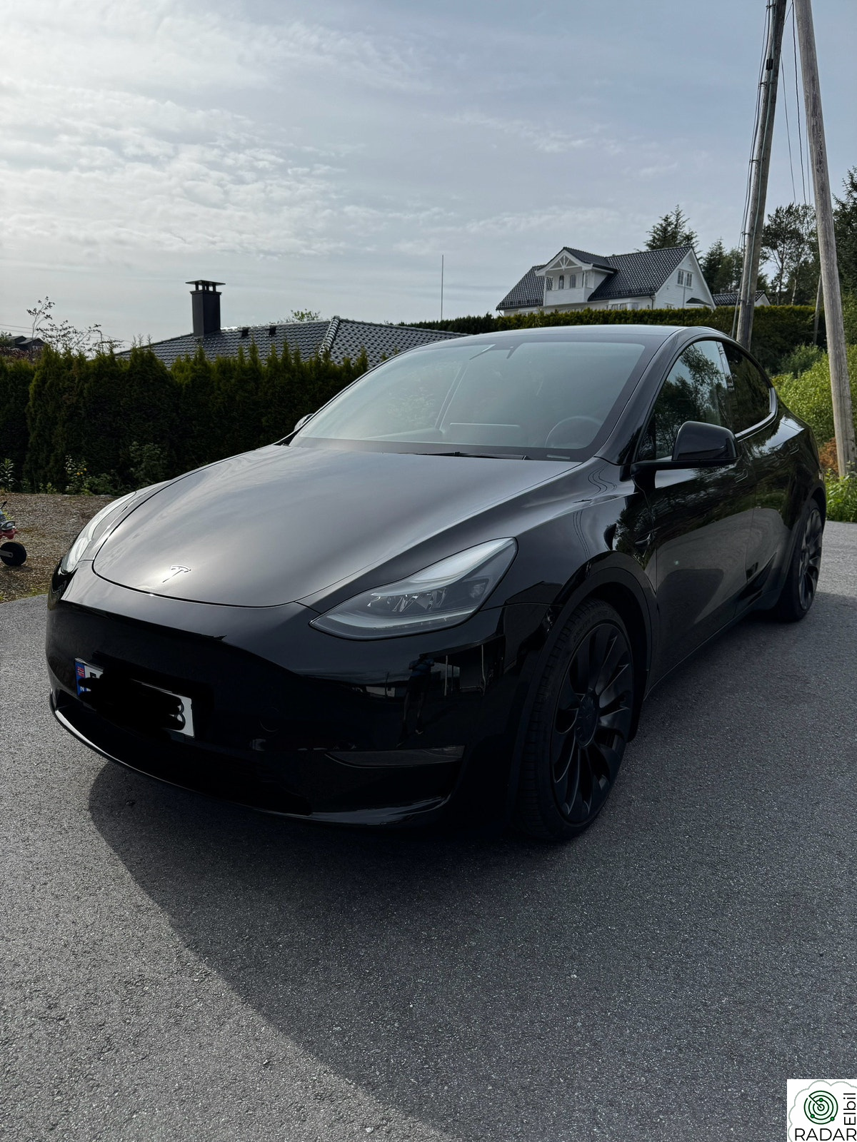 TESLA Model Y Performance AWD