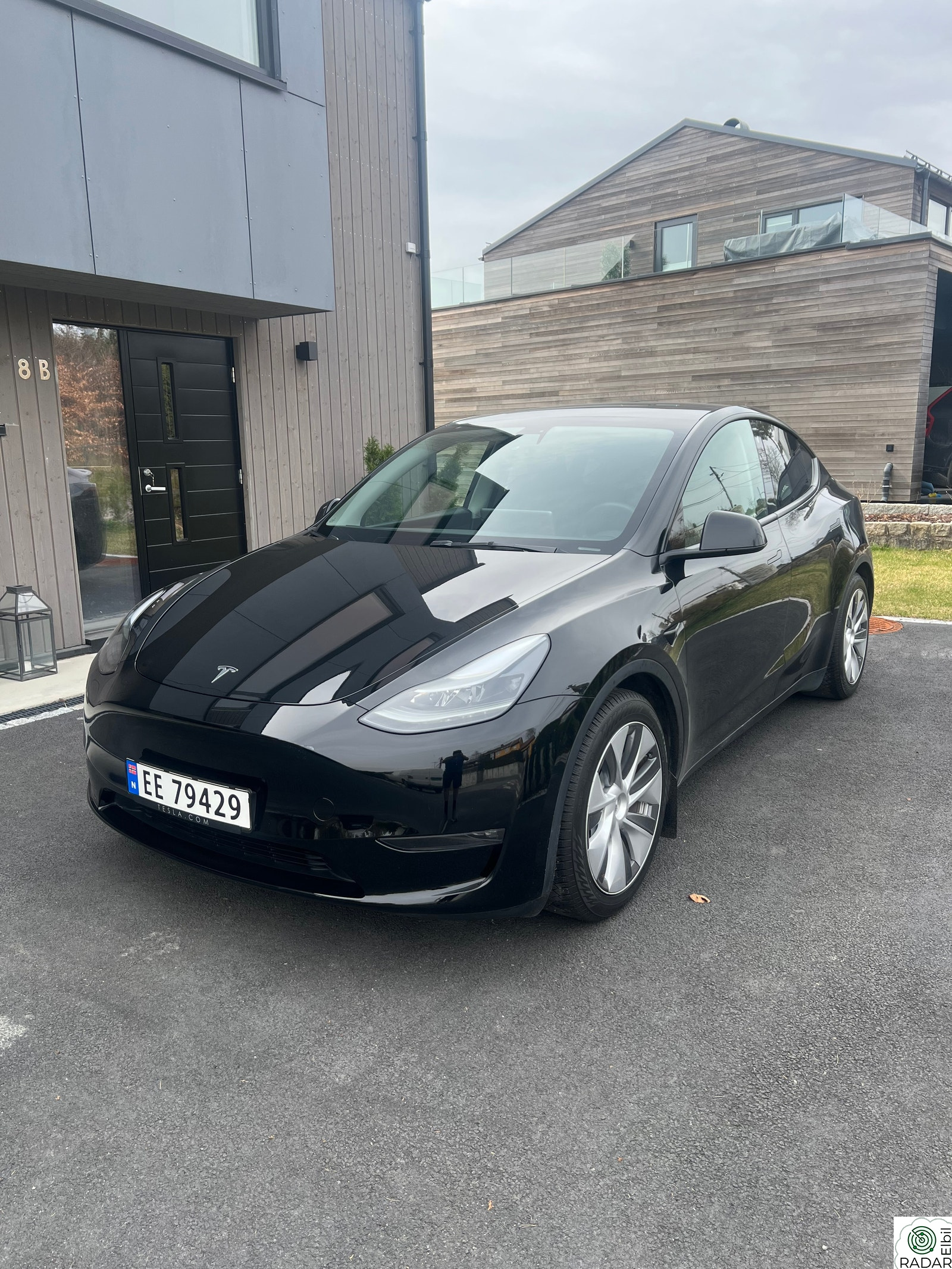 TESLA Model Y Performance AWD