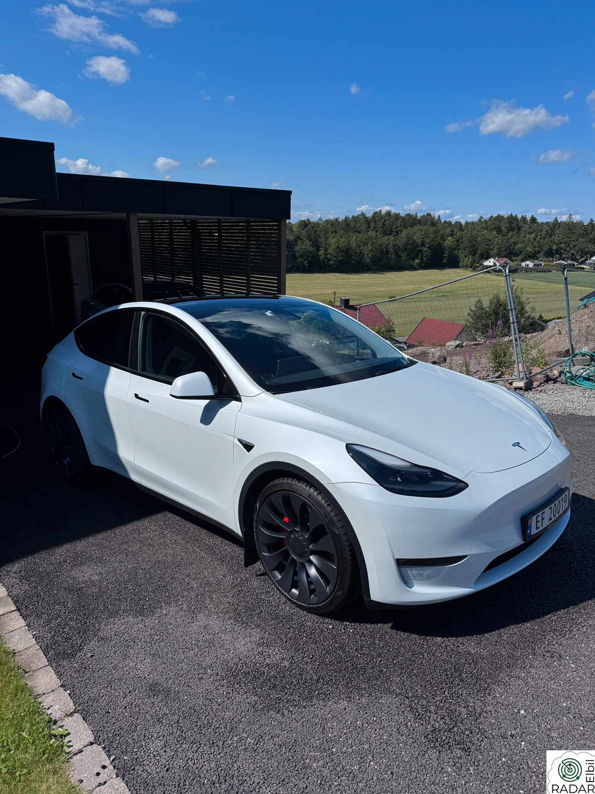 TESLA Model Y Performance AWD