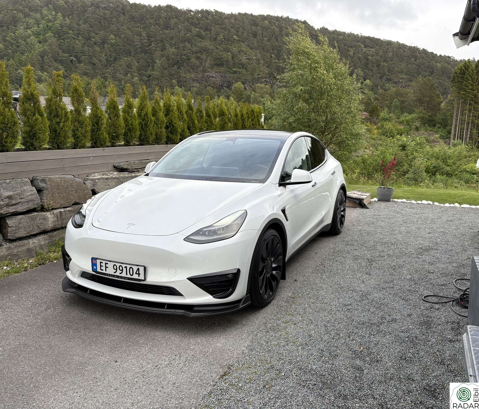 TESLA Model Y Performance AWD
