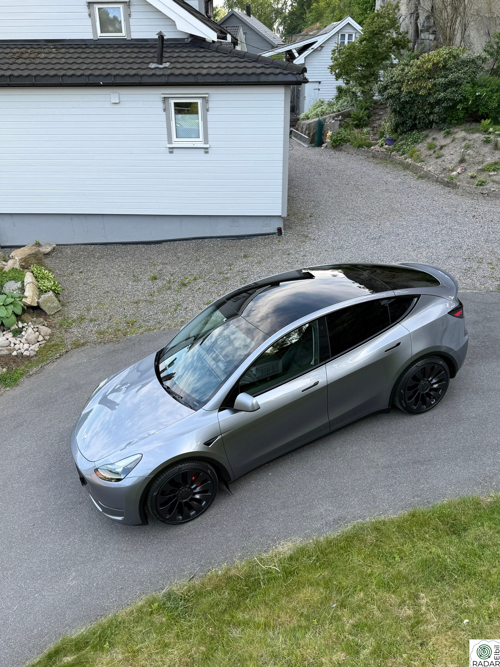 TESLA Model Y Performance AWD