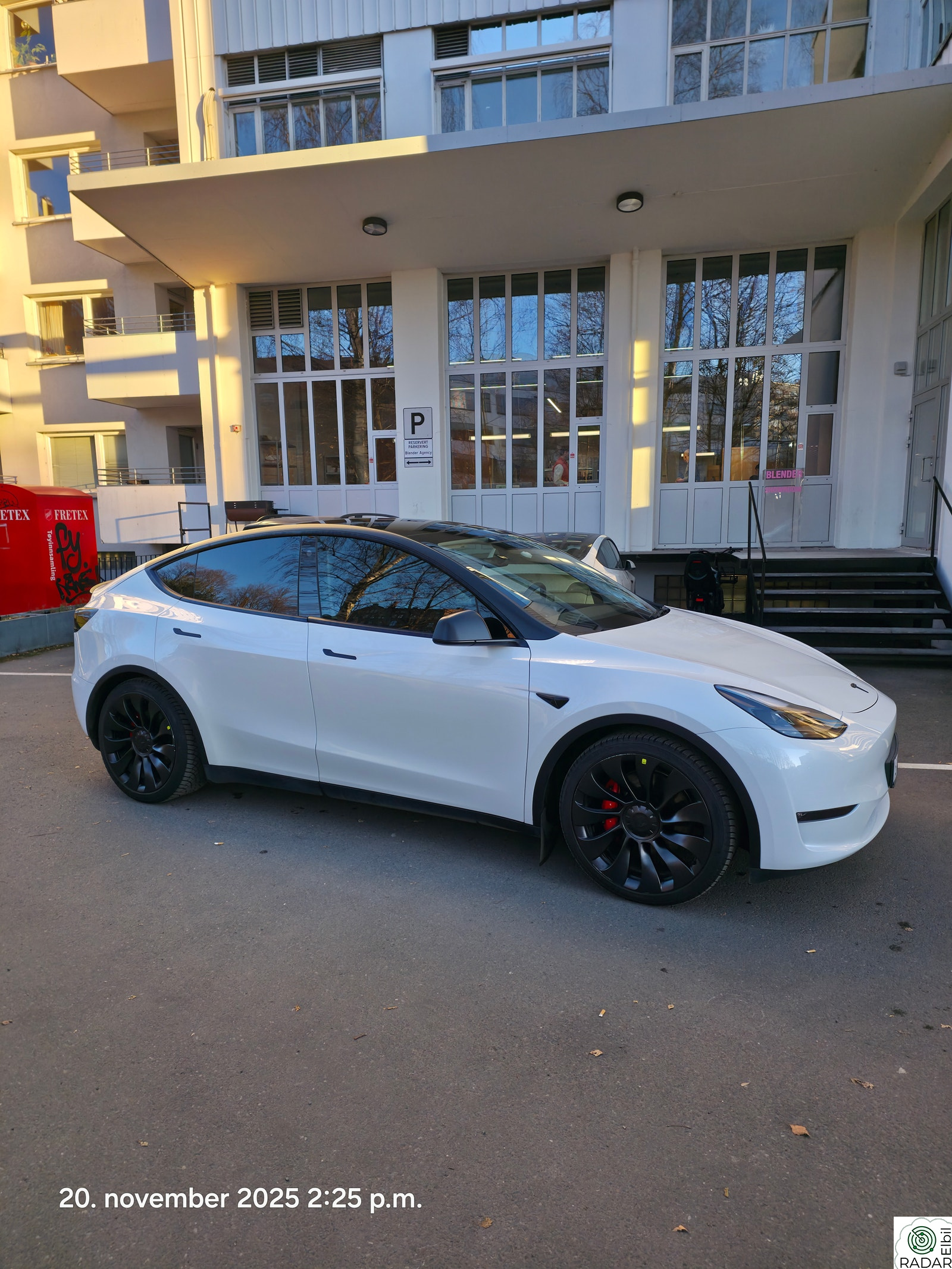 TESLA Model Y Performance AWD