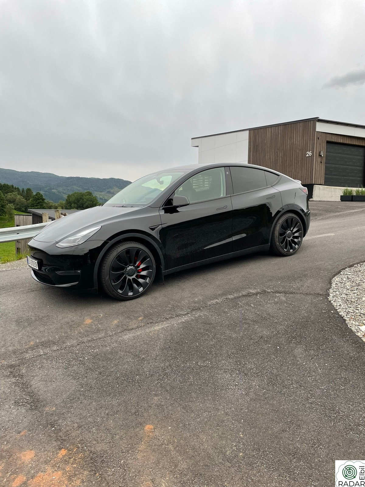 TESLA Model Y Performance AWD