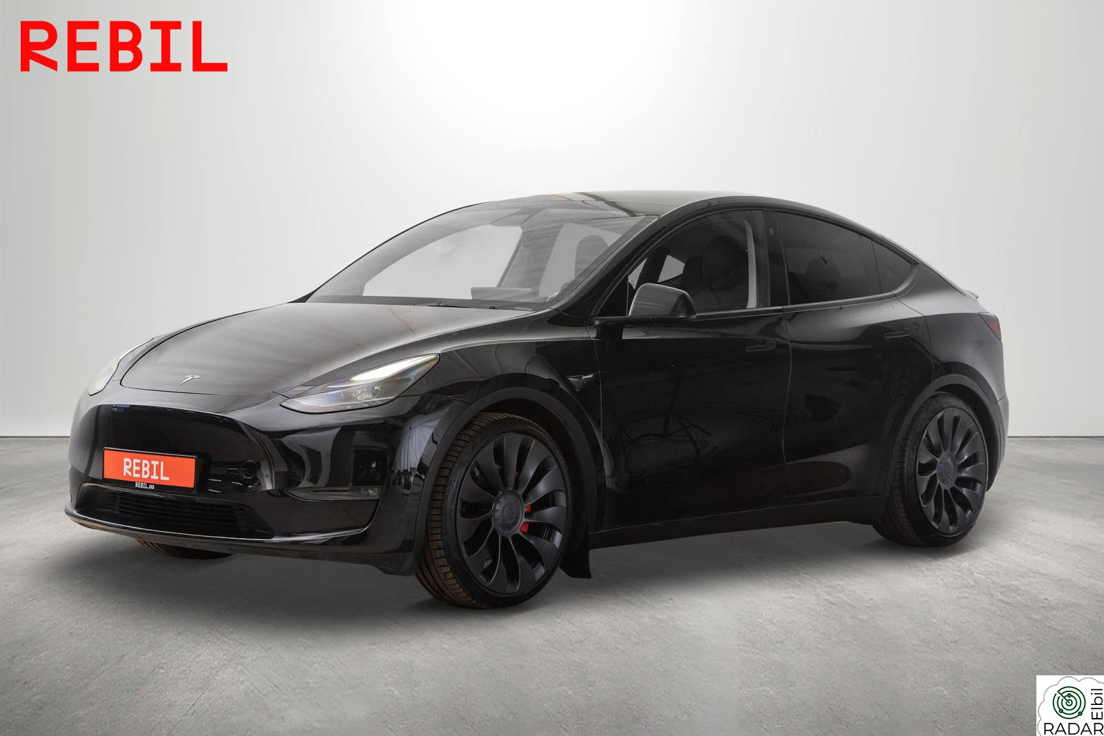 TESLA Model Y 514km/Performance/AWD/2xUber/Krok/MCU3/AP/Navi/R.kam/