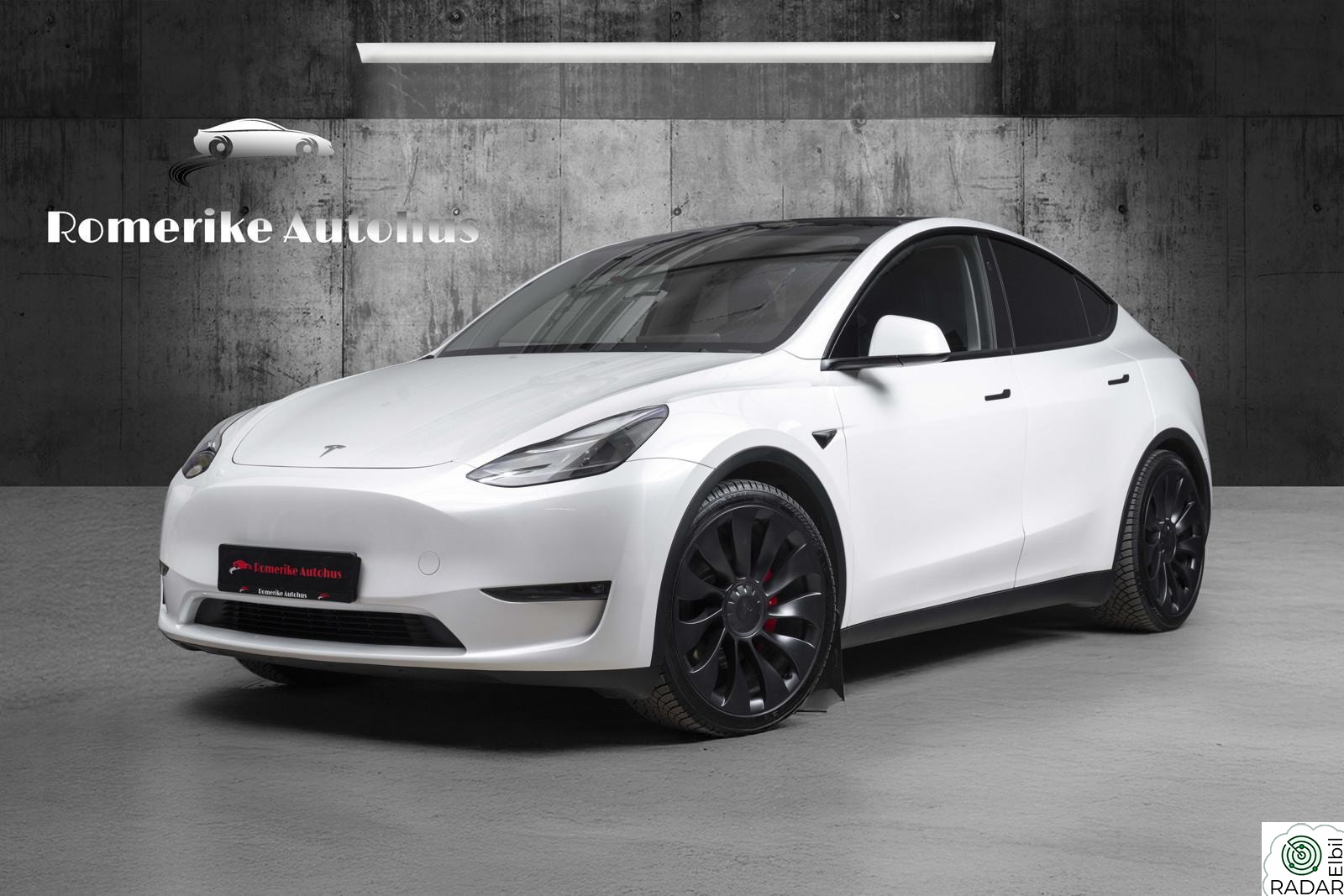 TESLA Model Y PERFORMANCE AWD // Autopilot, Krok, AMDRyzen, 21"+21"++