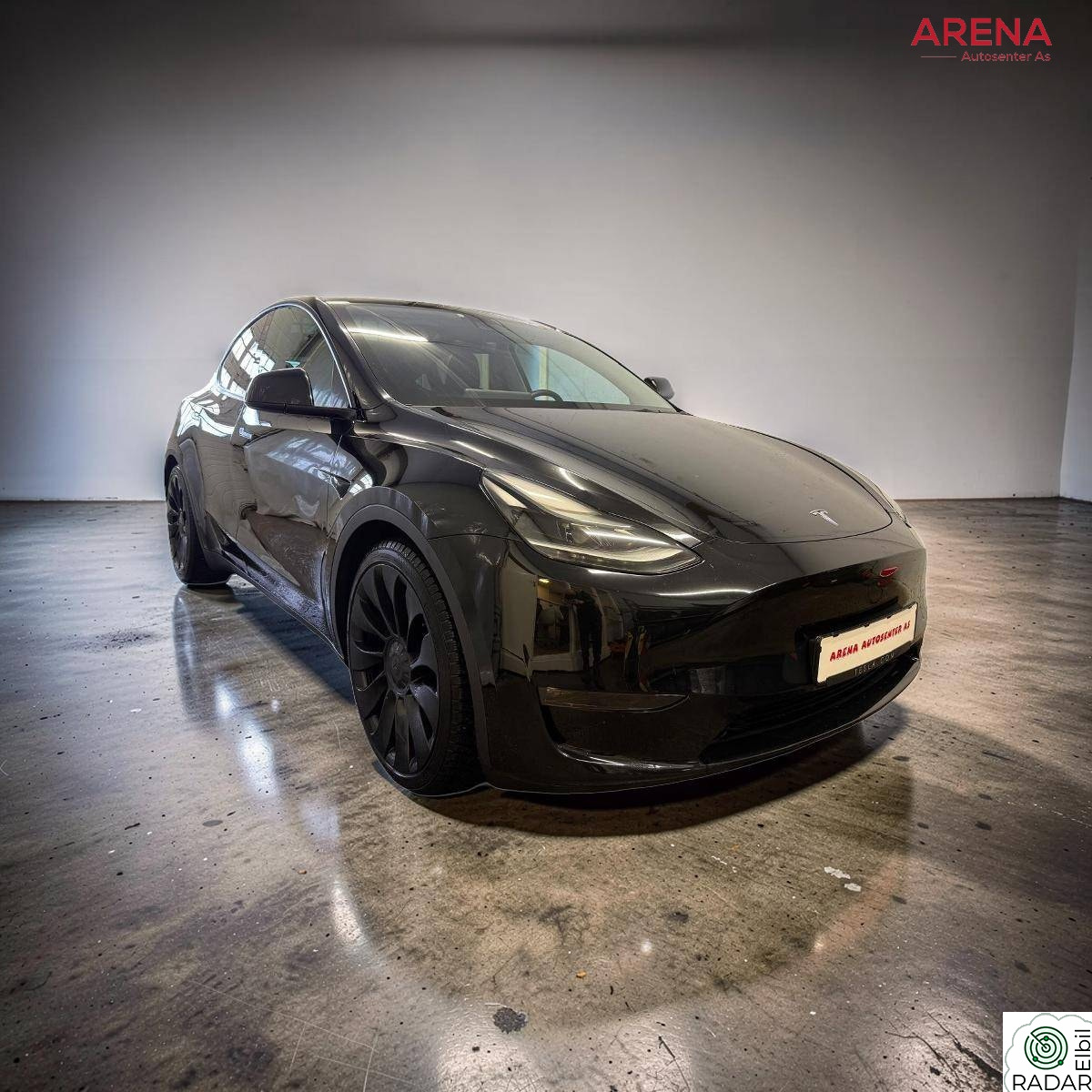 TESLA Model Y PERFORMANCE AWD/ AP/Krok/21+21++