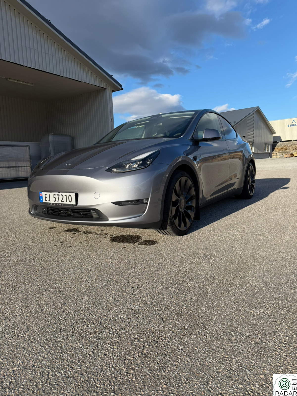 TESLA Model Y Performance AWD