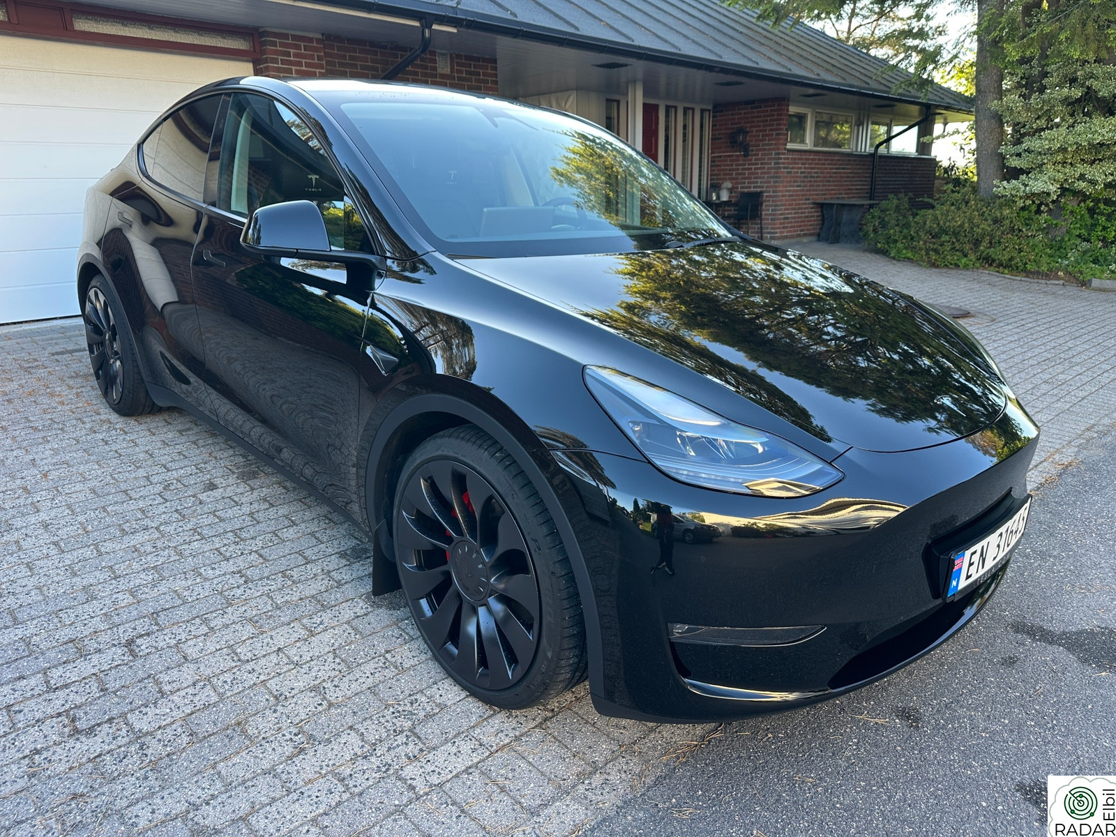 TESLA Model Y Perfomance Awd Krok AP Skinn Hifi Vinterpakke 21+21