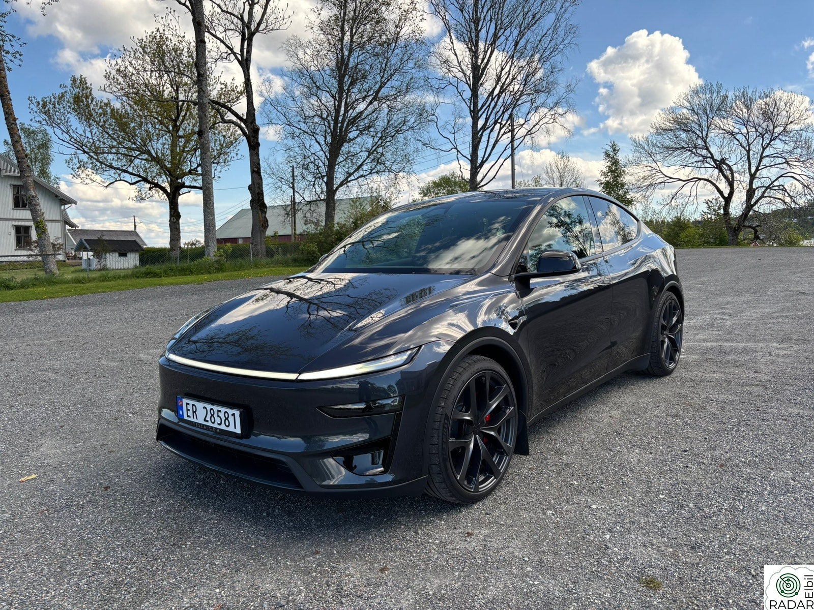 TESLA Model Y Performance AWD