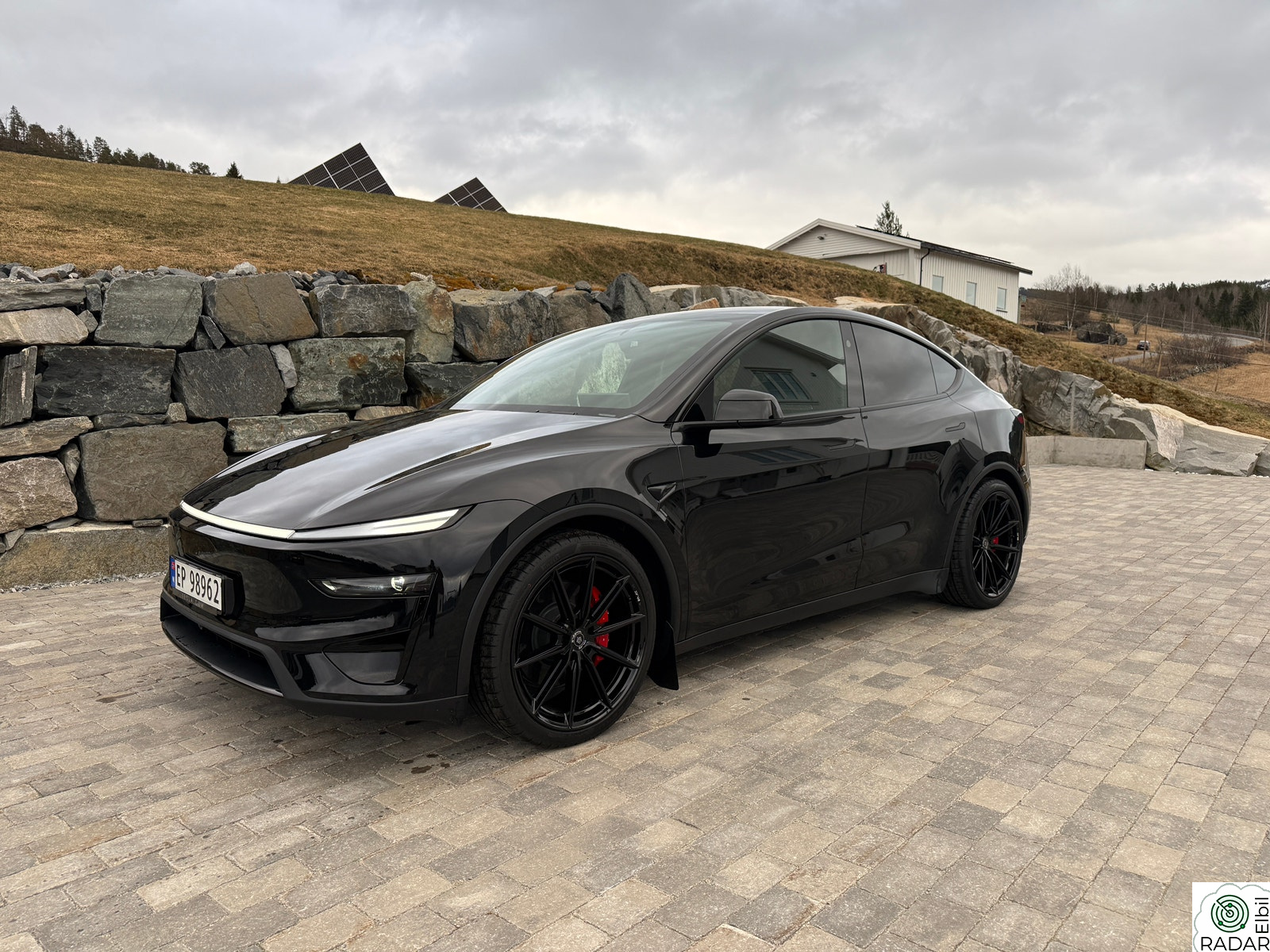 TESLA Model Y Performance AWD